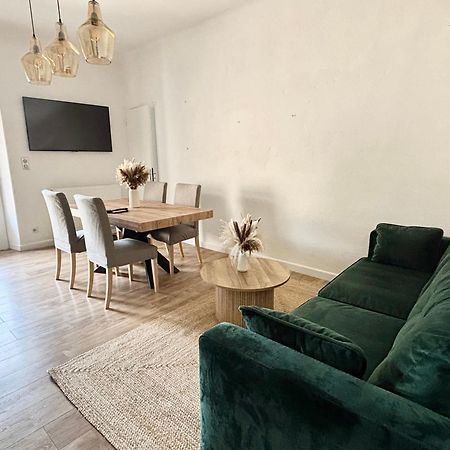 Appartement Eygalieres Avec Petit Jardin Екстер'єр фото